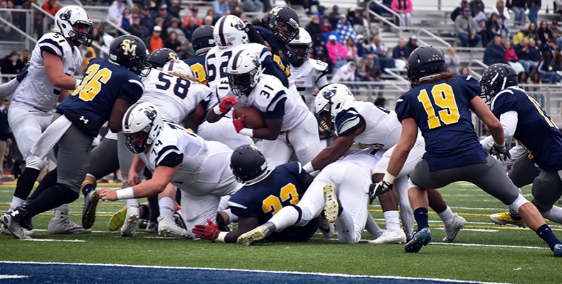 Football Ranked No. 16 In Next-To-Last NAIA Coaches' Top 25 Poll