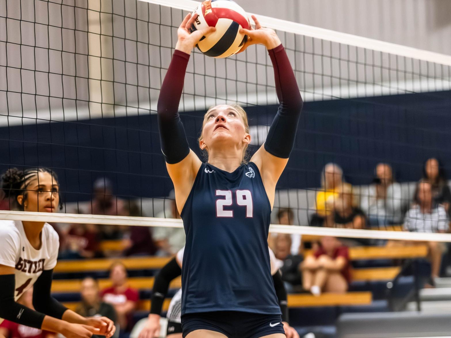 Sterling loses first pool play game to top seeded Columbia International